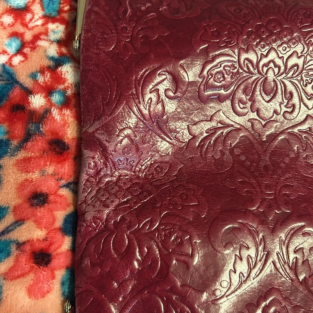 HOBO Lauren Clutch Wallet - Embroidered Plum - Picture 14 of 15